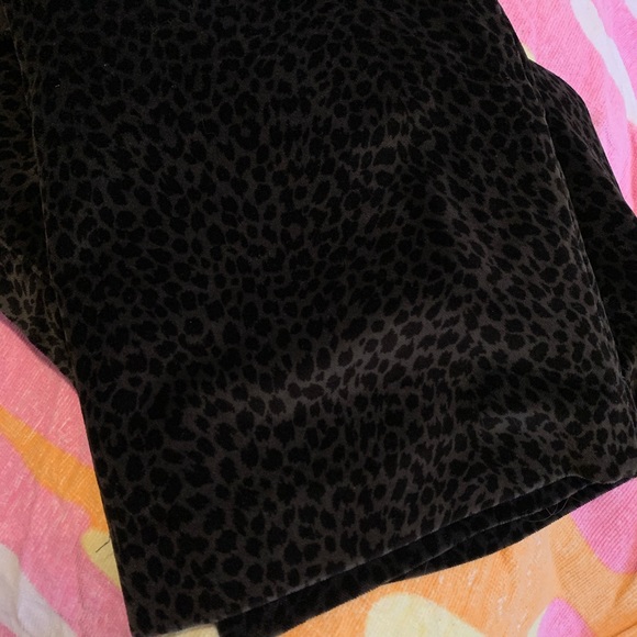 VINTAGE❤️ cheetah print velour skirt - Picture 8 of 9